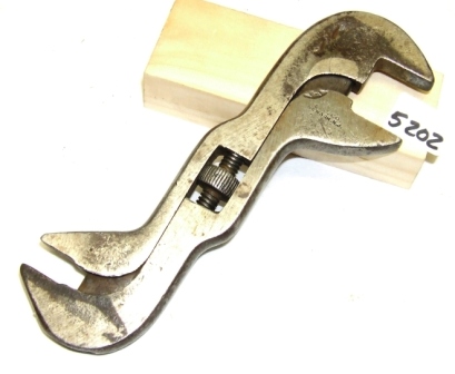 antique wrench3.JPG